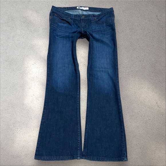 Levi's Low Rise Demi Curve Bootcut Jeans - Picture 2 of 6